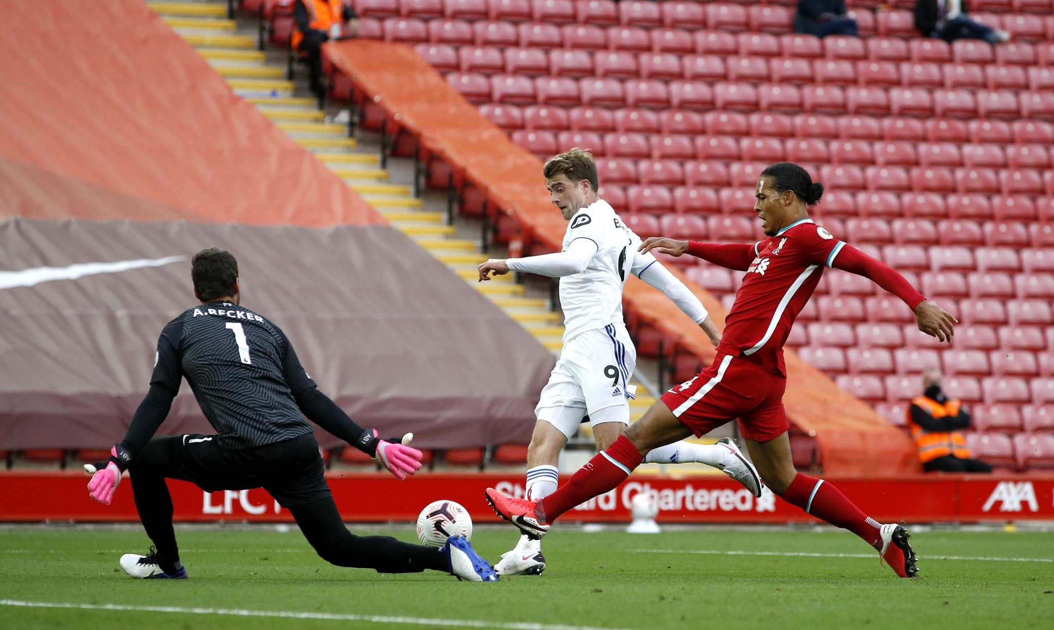 求荣耀与梦 求荣耀与梦